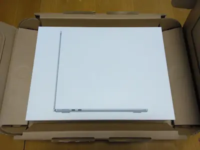 MacBook Air M4 をお迎えしました